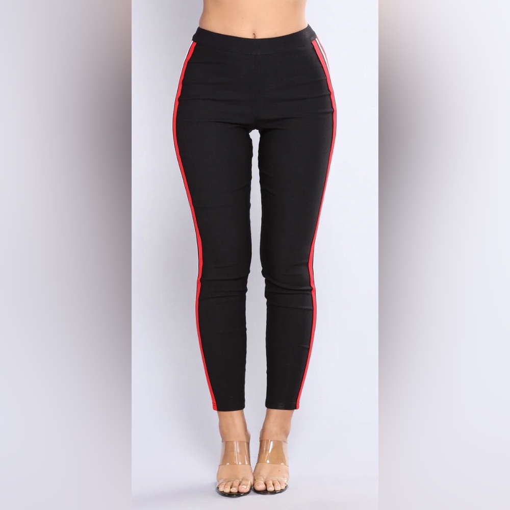 Medium Fashion Nova striped pants (xs fit)
